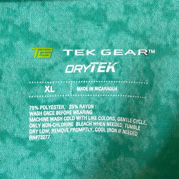 Tek Gear lightweight green V-neck tee, size XL - Picture 4 of 6
